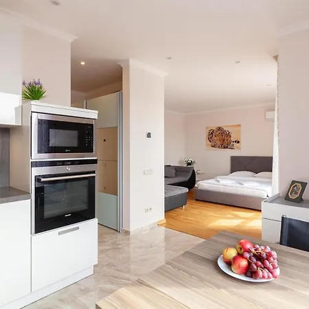 Regrand On Kulisha 47a *