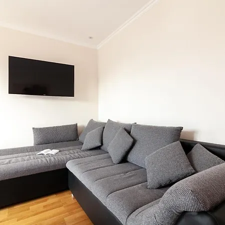 Regrand On Kulisha 47a *