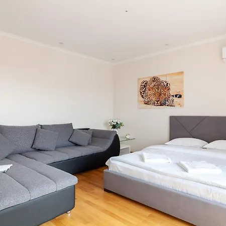 Regrand On Kulisha 47a