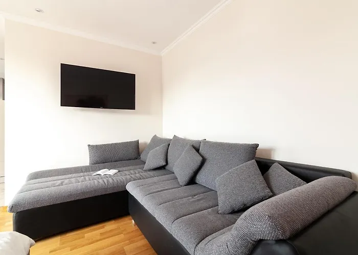 Regrand On Kulisha 47a *