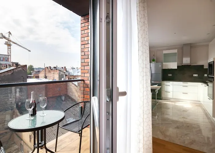 Regrand On Kulisha 47a * Leópolis